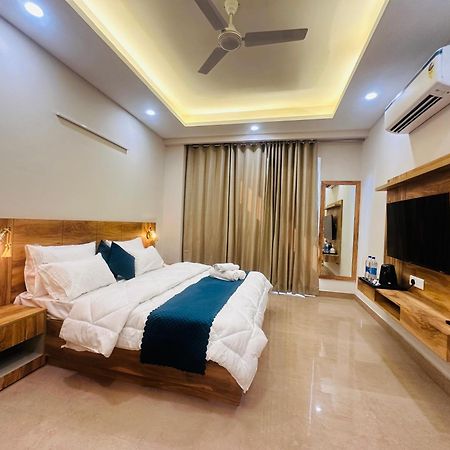 1 Bhk Serviced Apartments Near Millennium City Centre Gurugram With Private Washing Machine Ґурґаон Екстер'єр фото